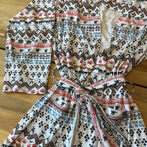 Roller Rabbit Chalet Axel Robe - Picture 3 of 7